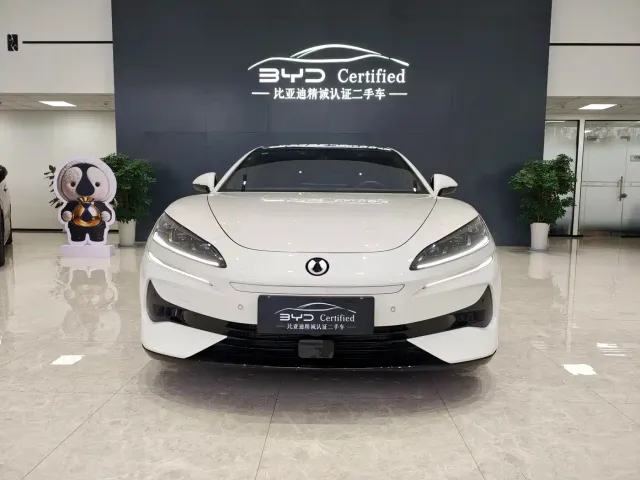 Denza Z9GT — Фото автомобиля 2