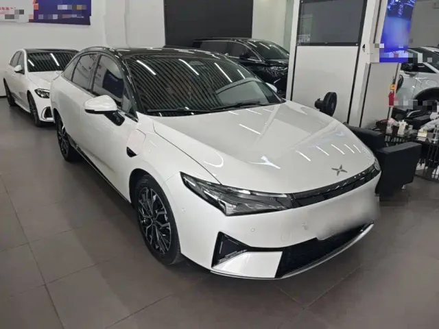 Xpeng P5 — Фото автомобиля 3