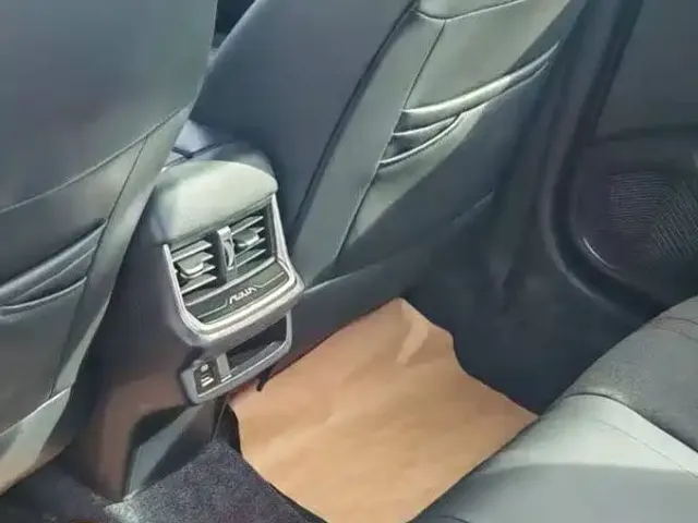 Dongfeng Yixuan MAX — Фото автомобиля 11
