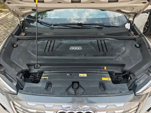 Audi Q5 e-tron — Фото автомобиля 24