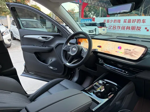 Buick Envision Plus — Фото автомобиля 12