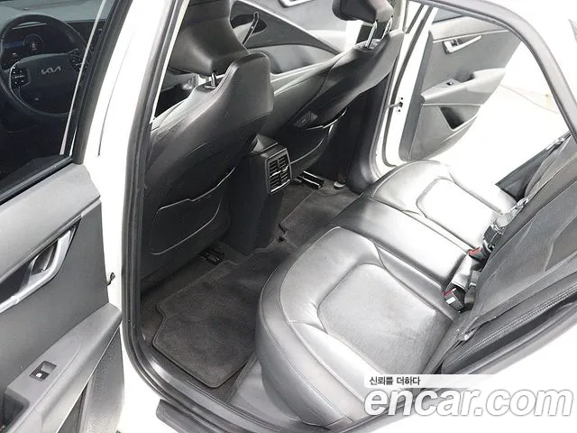 Kia Niro New — Фото автомобиля 11