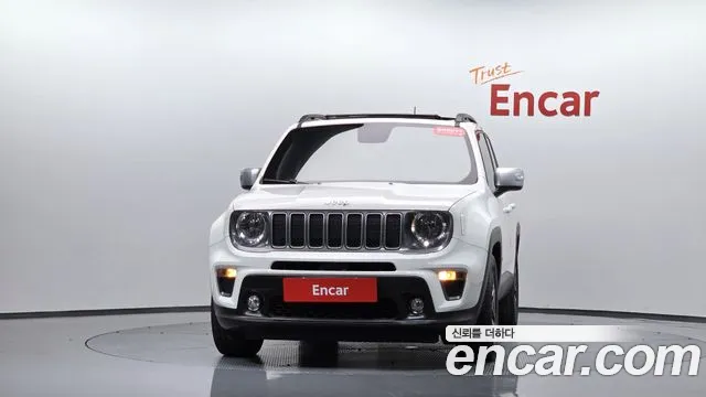 Jeep Renegade — Фото автомобиля 3