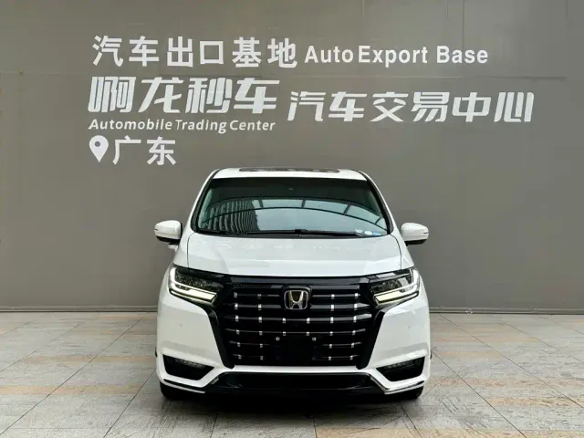 Honda Elysion 2022 2.0L e:HEV Supreme Edition — Фото автомобиля 2