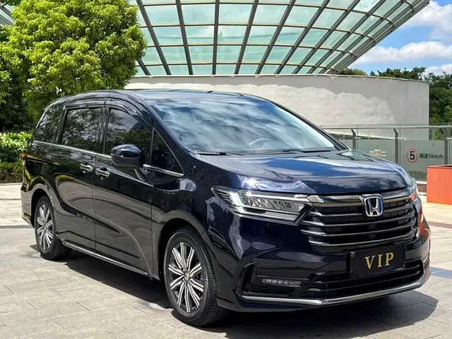 Honda Odyssey — Фото автомобиля 3