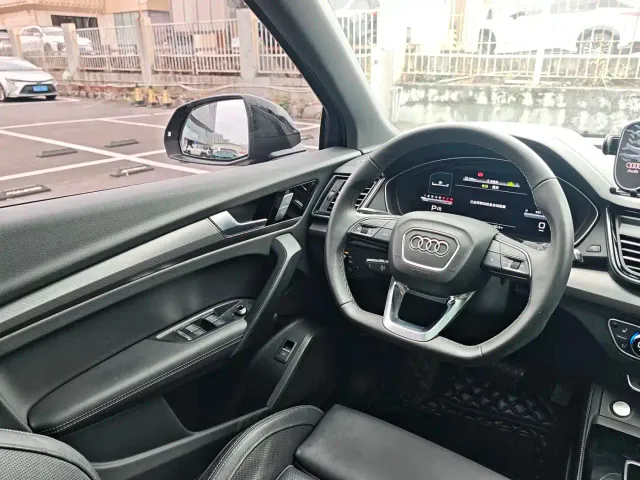 Audi Q5L — Фото автомобиля 14