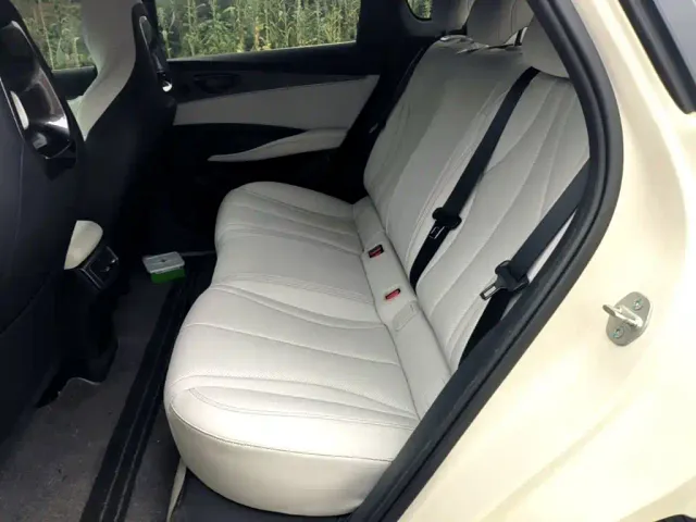 BYD Seal 06 — Фото автомобиля 16