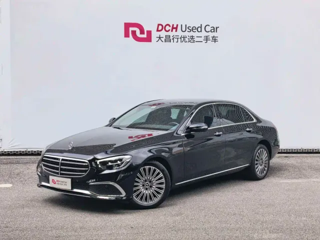 Фотография автомобиля — Mercedes-Benz E-Class