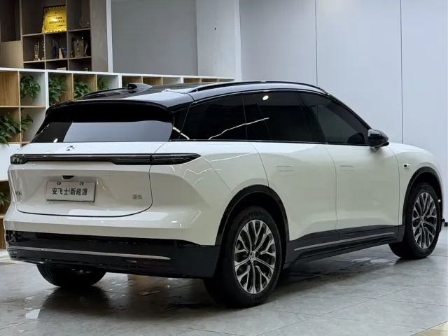 Nio ES6 — Фото автомобиля 8