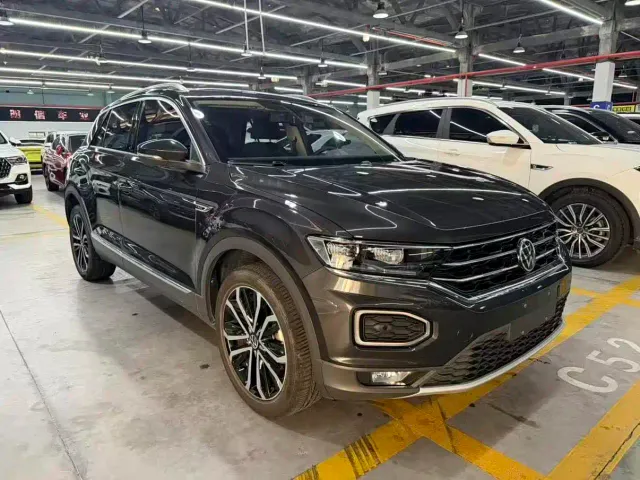 Volkswagen T-Roc — Фото автомобиля 3