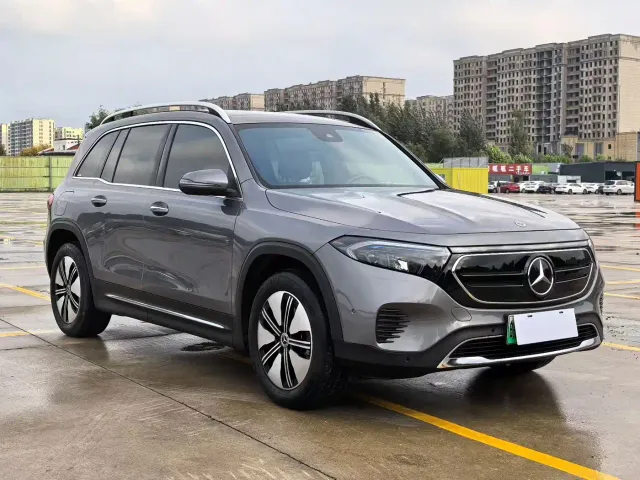 Mercedes-Benz EQB — Фото автомобиля 3
