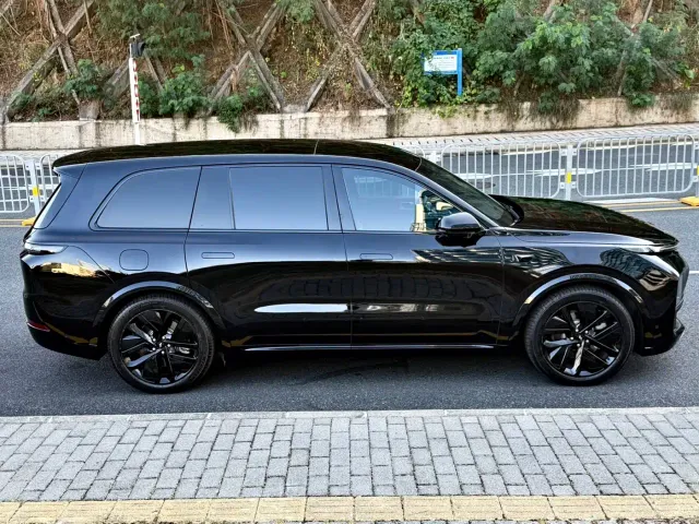 Li Auto L9 — Фото автомобиля 4