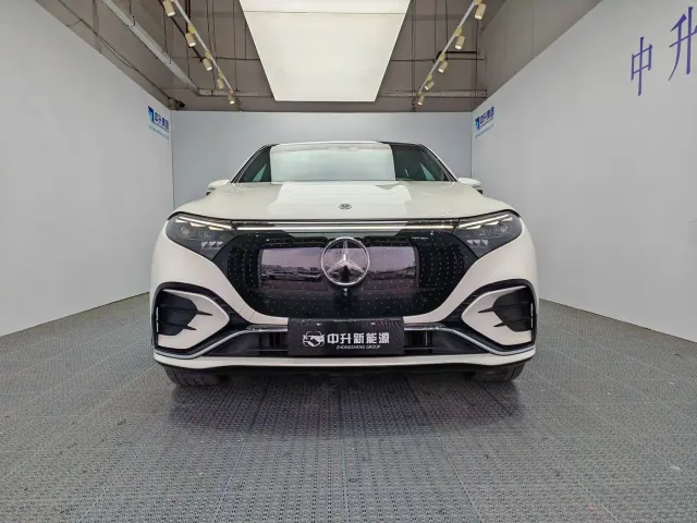Mercedes-Benz EQS SUV — Фото автомобиля 2