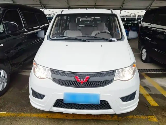 Wuling Hongguang — Фото автомобиля 2