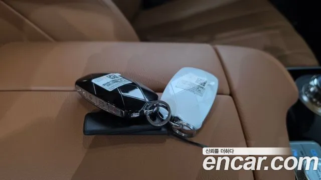 Genesis GV80 — Фото автомобиля 15