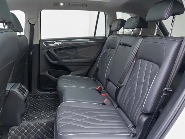 Volkswagen Tiguan L — Фото автомобиля 14
