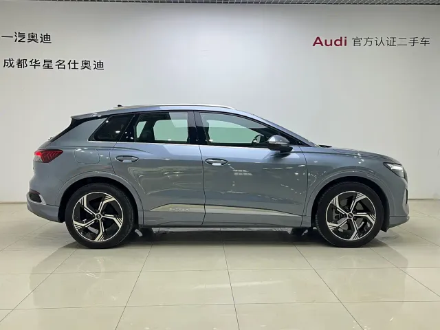 Audi Q4 e-tron — Фото автомобиля 3
