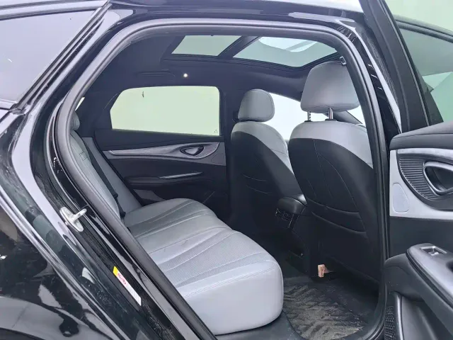 BYD Seal — Фото автомобиля 9