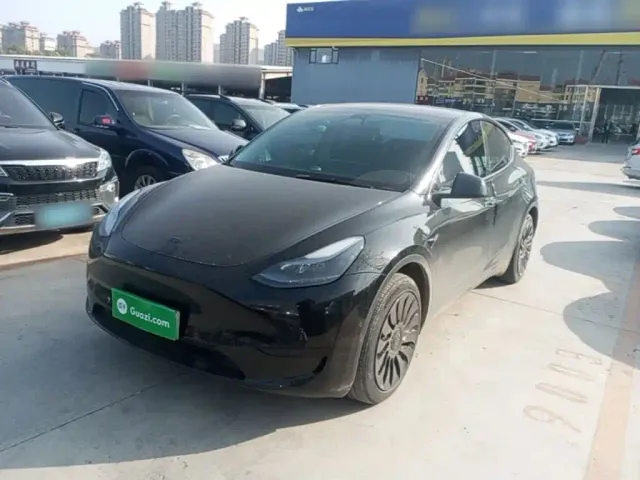 Фотография автомобиля — Tesla Model Y