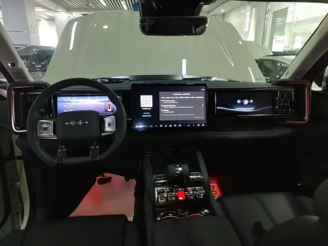 BYD FangChengBao Leopard 5 — Фото автомобиля 9