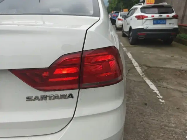 Volkswagen Santana — Фото автомобиля 7