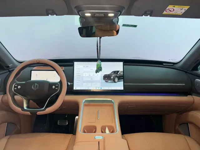 Leapmotor D Series — Фото автомобиля 11