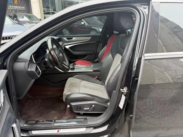 Audi A6L — Фото автомобиля 4