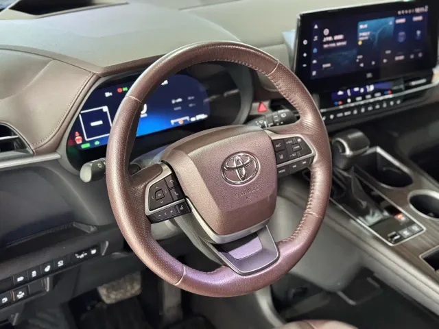 Toyota Granvia — Фото автомобиля 12