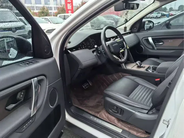 Land Rover Discovery Sport — Фото автомобиля 6