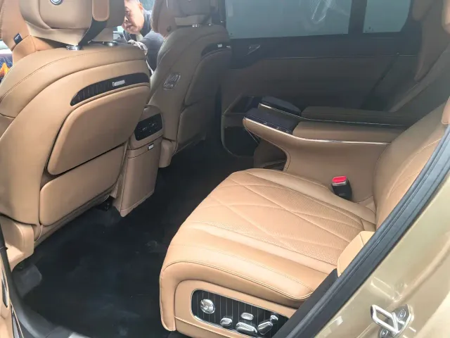 BYD U8L — Фото автомобиля 6