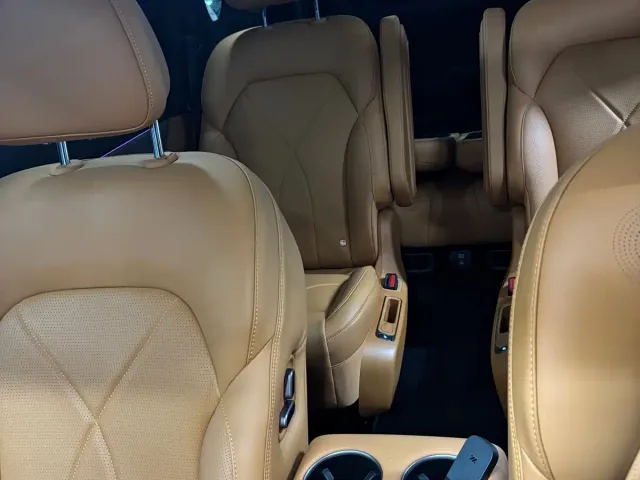 IM Motors LS8 — Фото автомобиля 6
