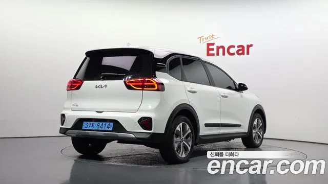 Kia Niro — Фото автомобиля 2