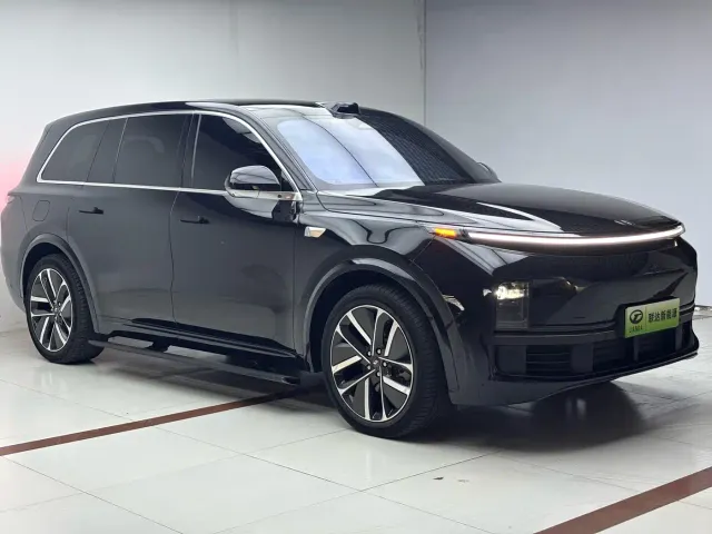 Li Auto L9 — Фото автомобиля 3