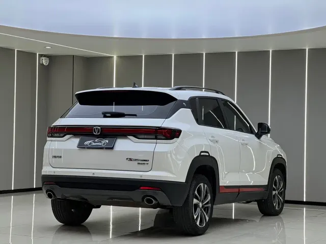 Changan CS35 Plus — Фото автомобиля 16
