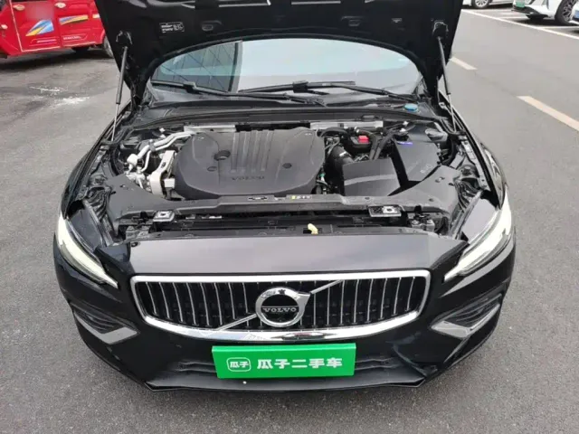 Volvo S60 — Фото автомобиля 19