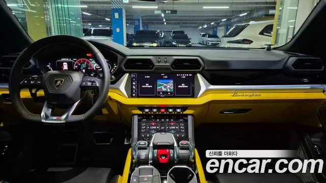 Lamborghini Urus — Фото автомобиля 7