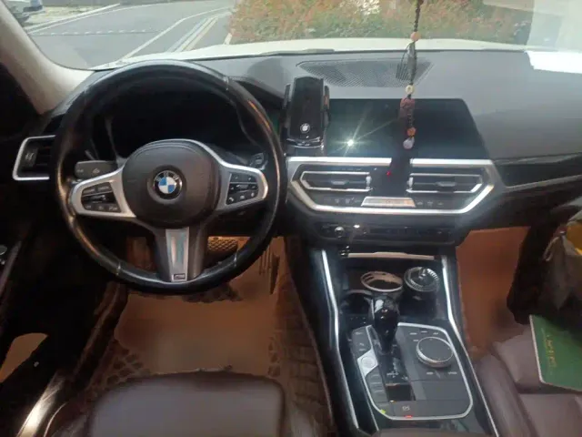 BMW 3 Series — Фото автомобиля 10
