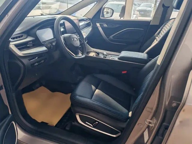 Geely Jiaji — Фото автомобиля 4