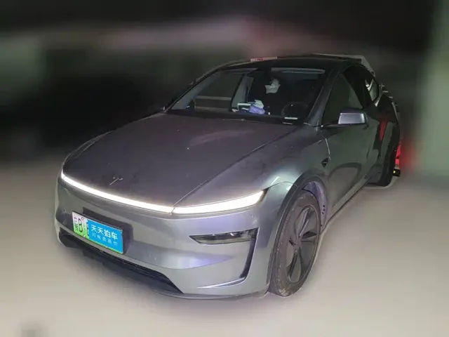 Фотография автомобиля — Tesla Model Y