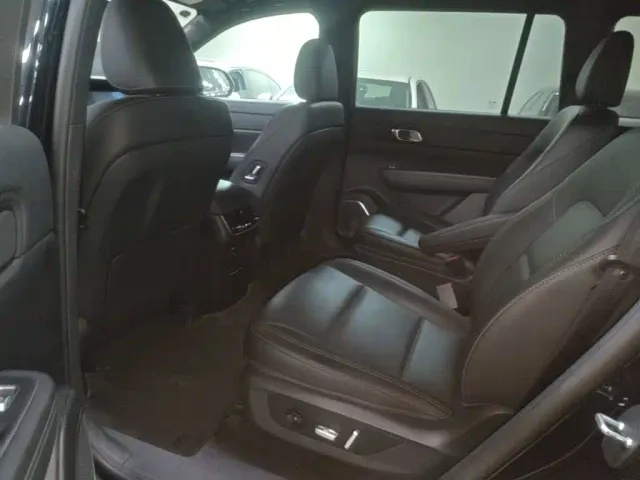 Li Auto ONE — Фото автомобиля 16