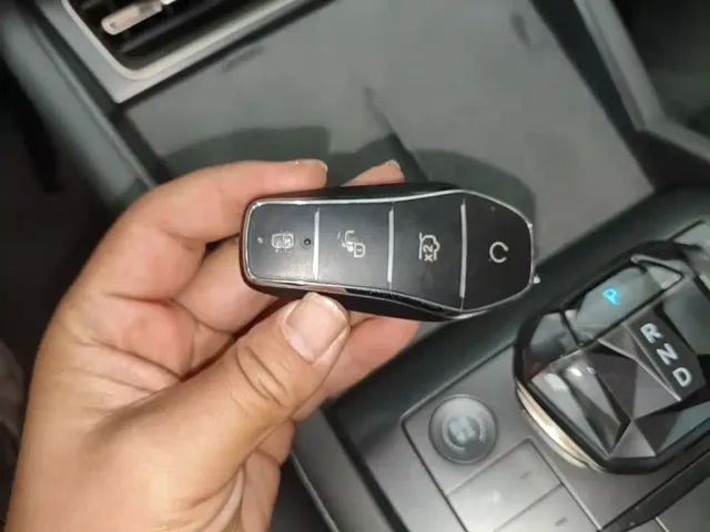 BYD Qin L — Фото автомобиля 8