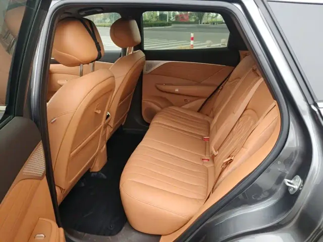 Dongfeng Aeolus L8 — Фото автомобиля 16