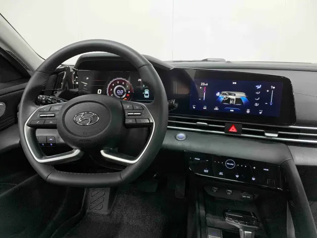 Hyundai Elantra — Фото автомобиля 7