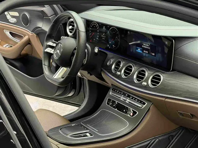 Mercedes-Benz E-Class — Фото автомобиля 9