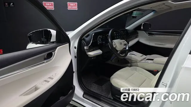 Hyundai Grandeur New — Фото автомобиля 15
