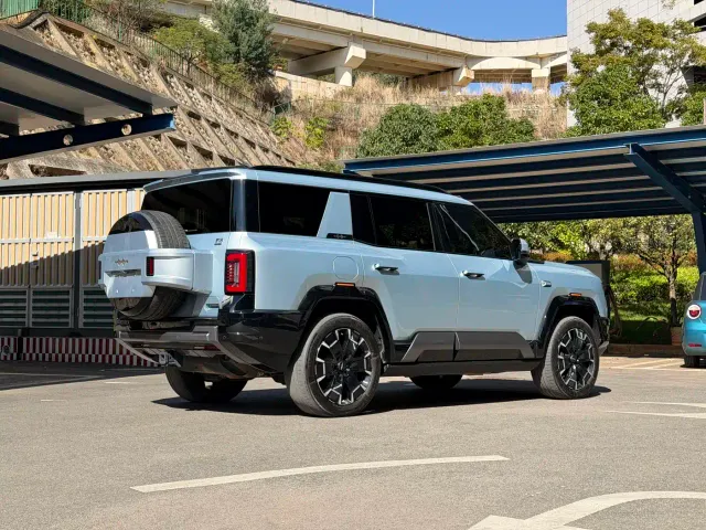 BYD FangChengBao Leopard 8 — Фото автомобиля 5