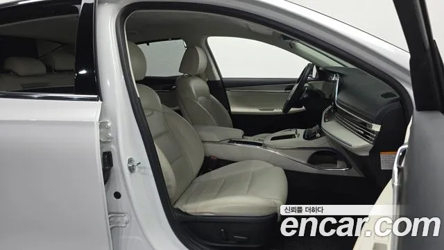 Hyundai Grandeur Grandeur (New) Hybrid — Фото автомобиля 17