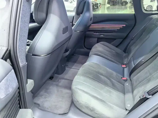 Audi E5 Sportback — Фото автомобиля 22