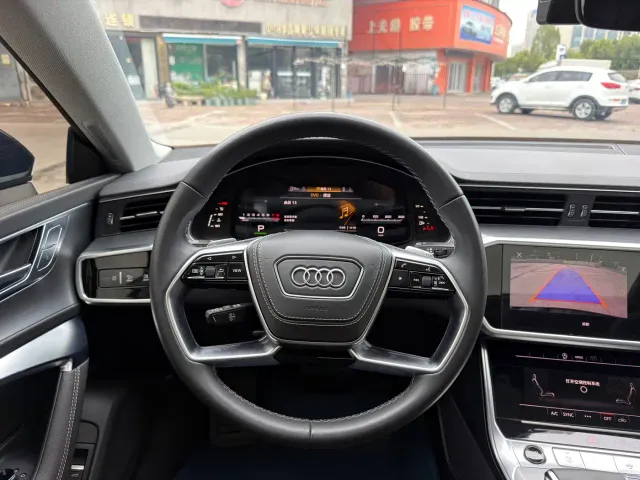 Audi A7L — Фото автомобиля 14