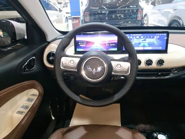 Wuling Bingo — Фото автомобиля 10